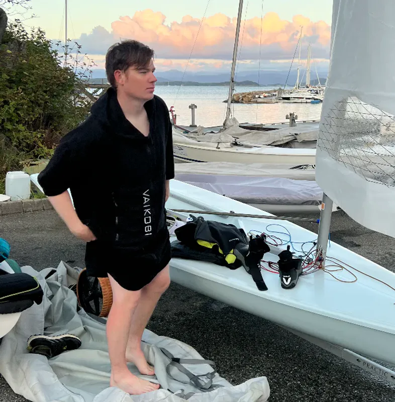 Vaikobi Full Zip Hooded Towel - skiftehåndkle